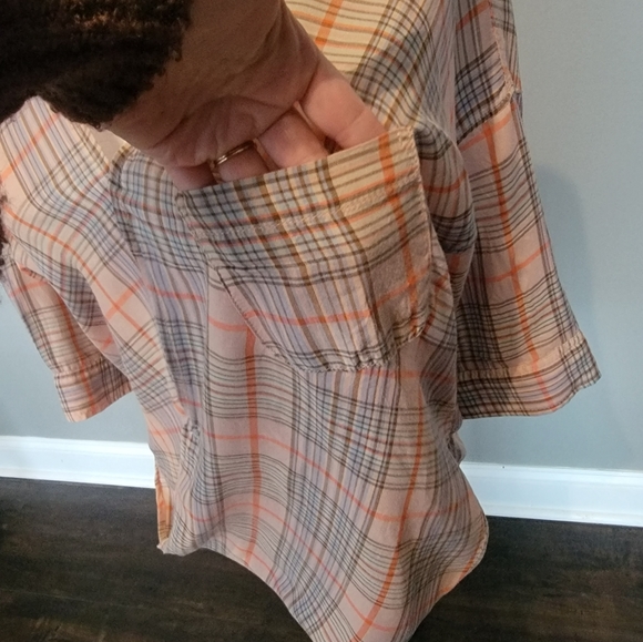 Anthropologie Holding Horses plaid peach wrap top, size 2 - Picture 4 of 6
